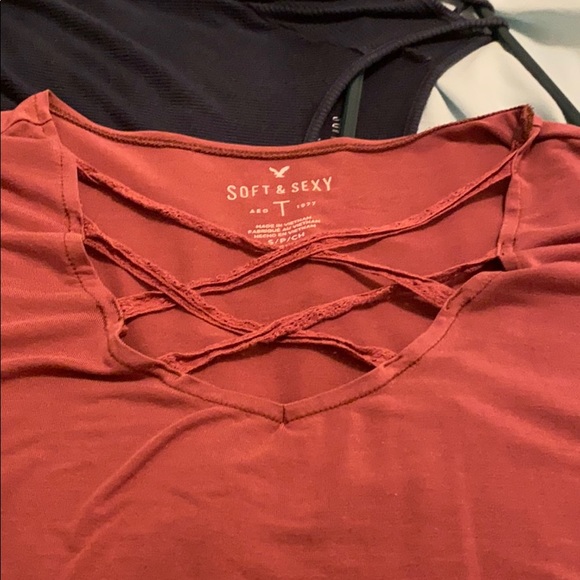 American Eagle Top - Picture 3 of 3